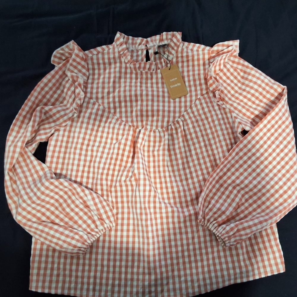 Teen shirt size s